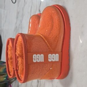 UGG Classic Clear Mini II Boot (Kids)- Orange Soda Size 1